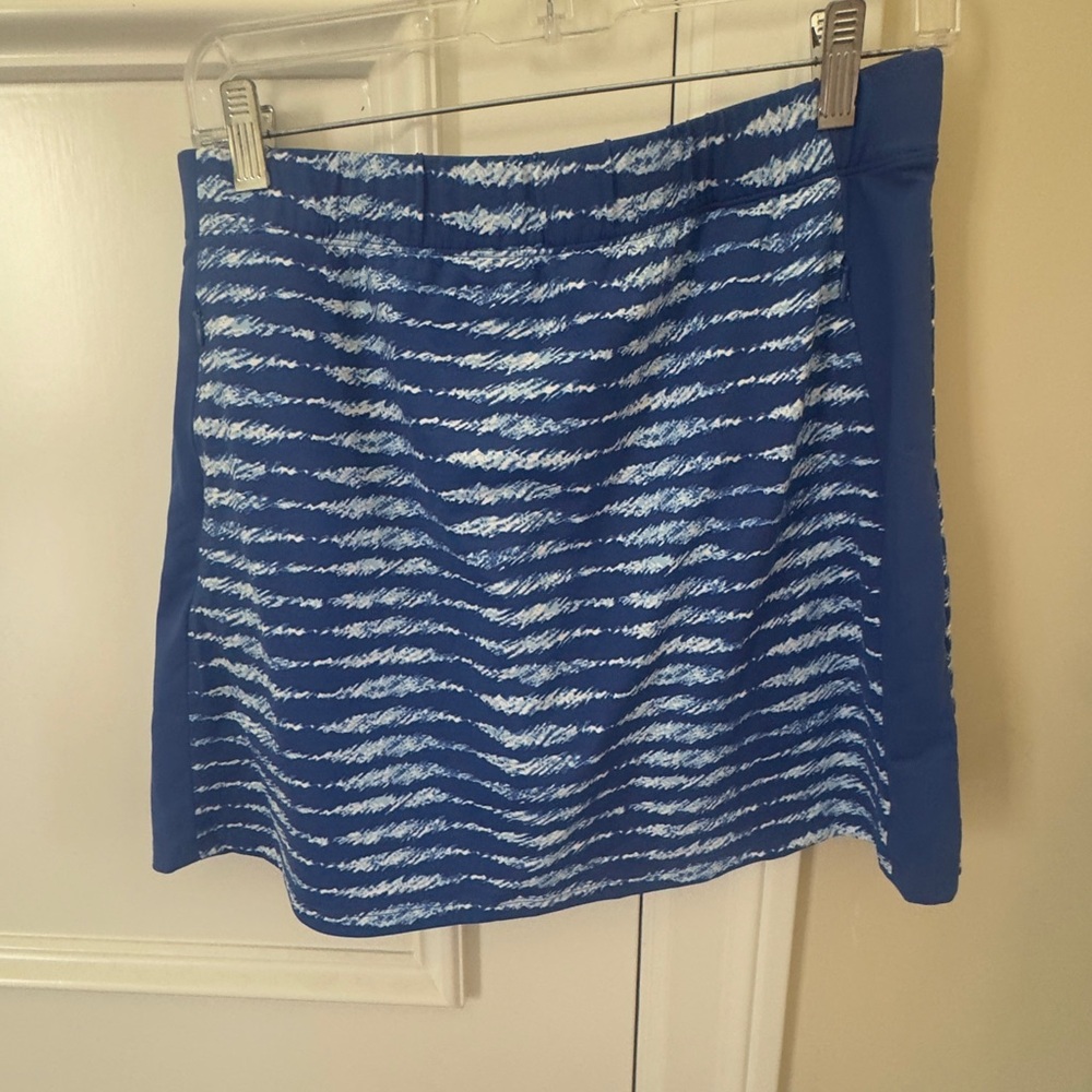 J. McLaughlin Blue Wave-Print Women's Skort size medium